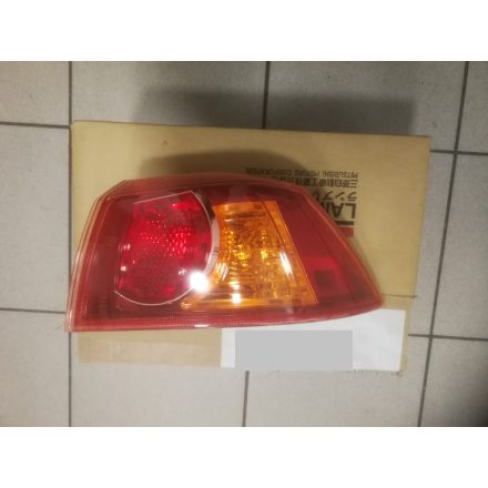 8330A108 - Lámpa jobb hátsó külső Mitsubishi Lancer EVO